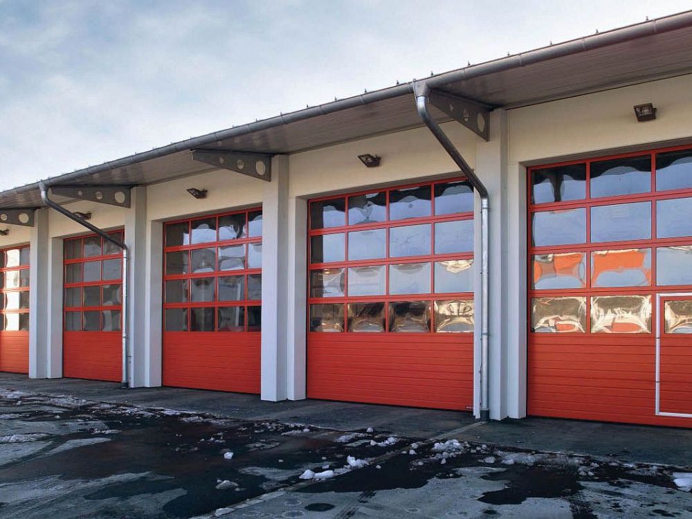 Sectional doors for industrial buildings
